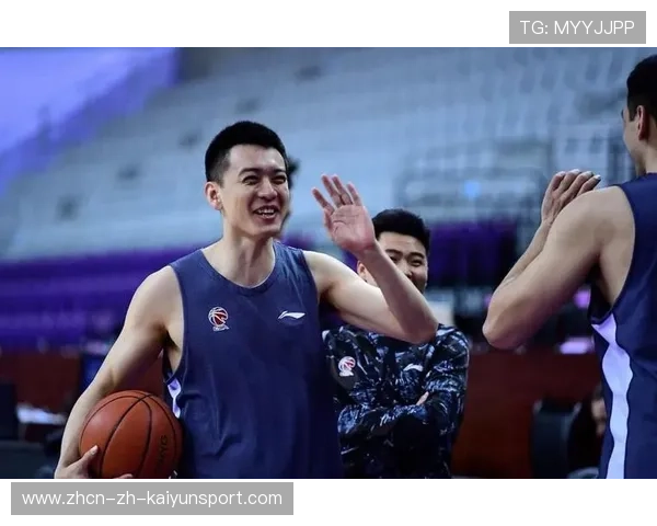 杨鸣回应外界质疑 球员们干劲十足，杨鸣的颜值是体坛的天花板